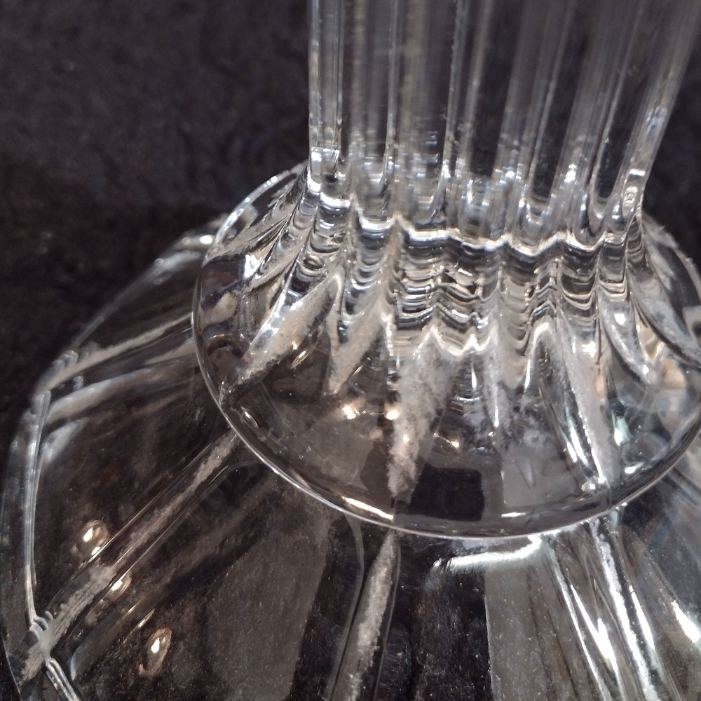 Elegant Clear Glass Candle Holder - Picture 7 of 9